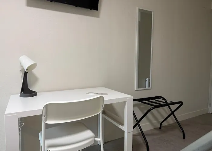 Claye-Souilly Hotels