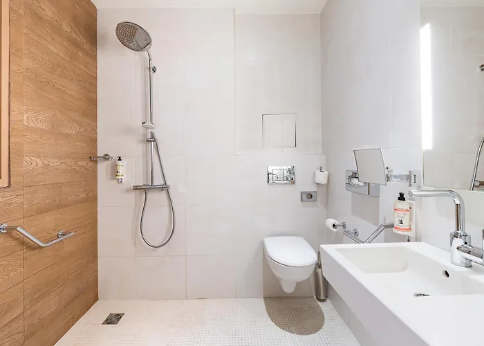 Best Western Plus 61 Paris Nation Hotel