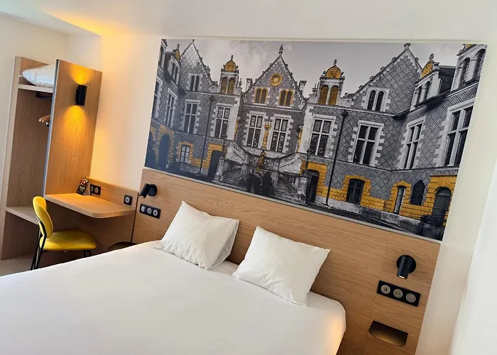 B&B Hotel Orleans Centre Foch