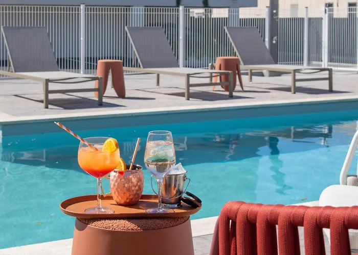Brit Hotel Avignon Sud Le Calendal