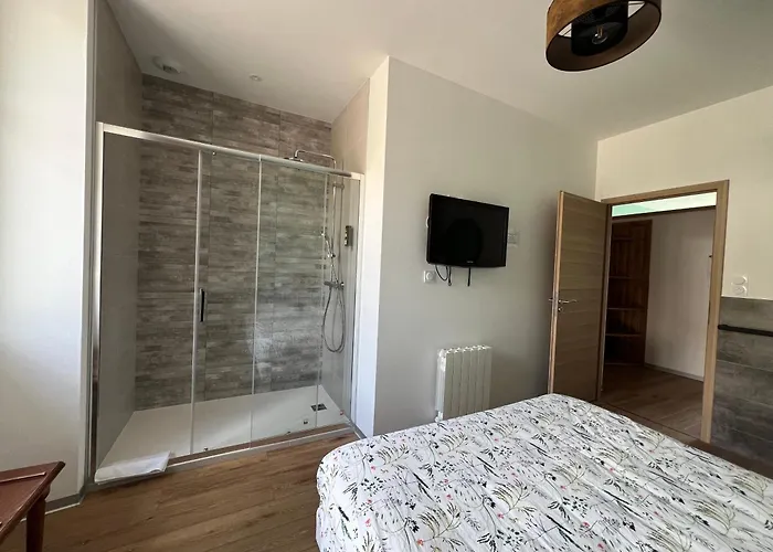 Mouthier-Haute-Pierre Hotels