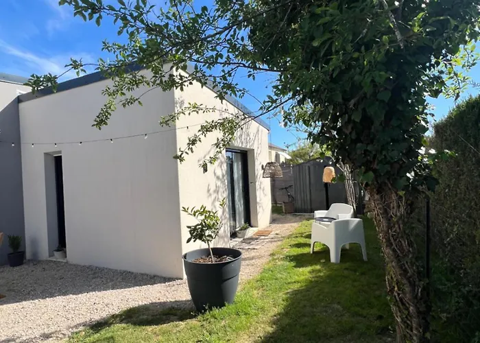 Bed and Breakfast Quiniere - 25 M2 Independant Avec Piscine - Wifi Blois