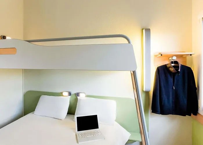 Chateaudun Hotels
