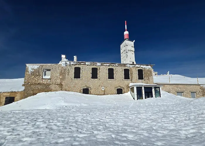 Les Gites du Mont Ventoux Bédoin avec Piscine