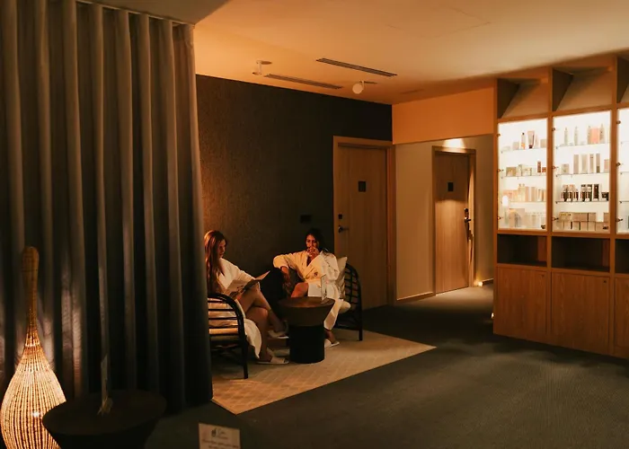 Dolomieu Hotels