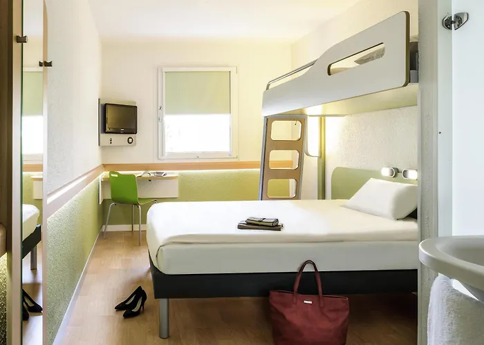 L'Isle-Adam Hotels