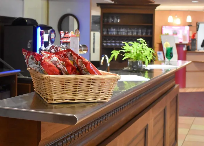 Hotels in Albert