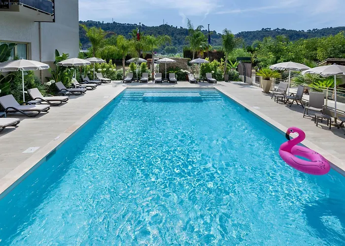 Carros Hotels