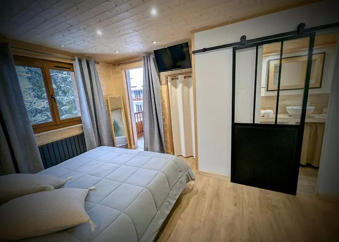 Pelvoux Hotels