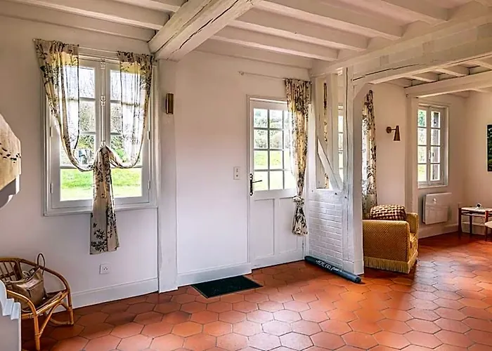 Equemauville Hotels