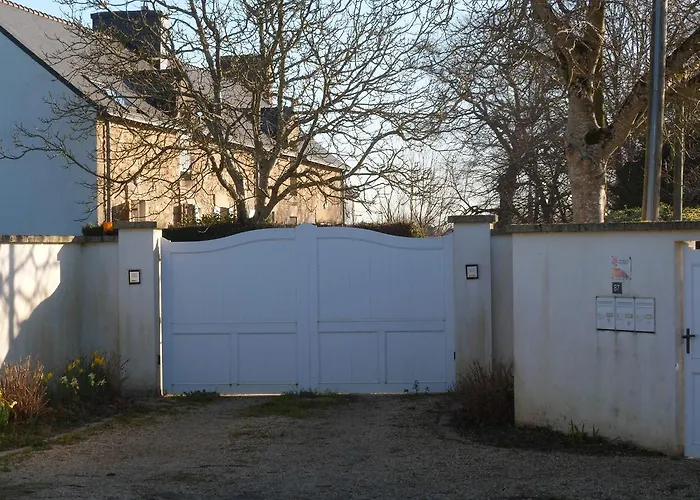 Farmhouse In An Amazing Private Park Vannes Privée