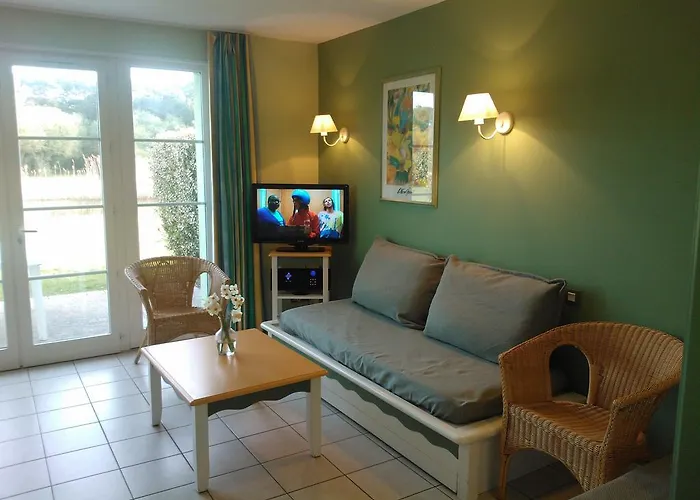 3 Bedrooms Holiday Home Golf Resort Port-Bourgenay Talmont-Saint-Hilaire avec Piscine
