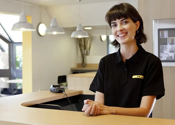 Hotelf1 Narbonne Sud