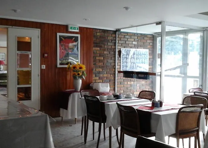Breuillet (Essonne) Hotels