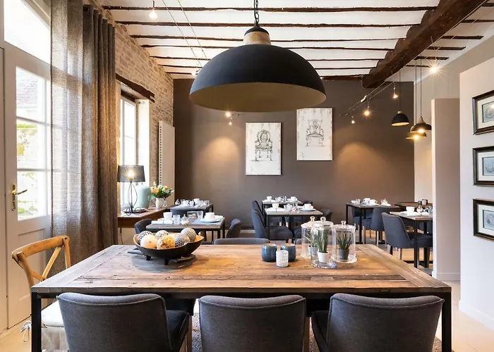 Pommard Hotels
