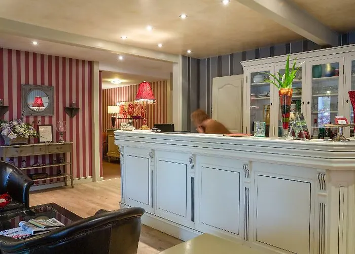 Hotel The Originals Bruay La Buissiere Le Cottage Béthune