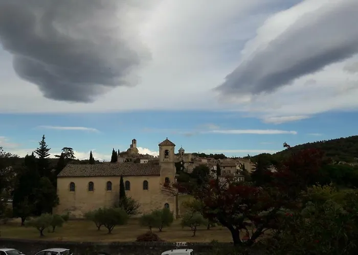 My Home In Lourmarin avec Piscine