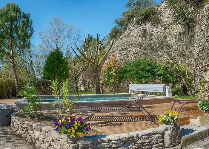 A Jewel By The River! Fontaine-de-Vaucluse avec Piscine
