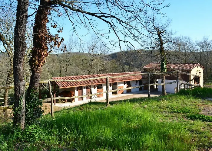 Villa Pech Cujoul à Gourdon avec Piscine