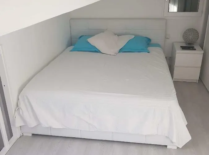 Villa Havre de Paix à Villeneuve-Loubet avec Piscine