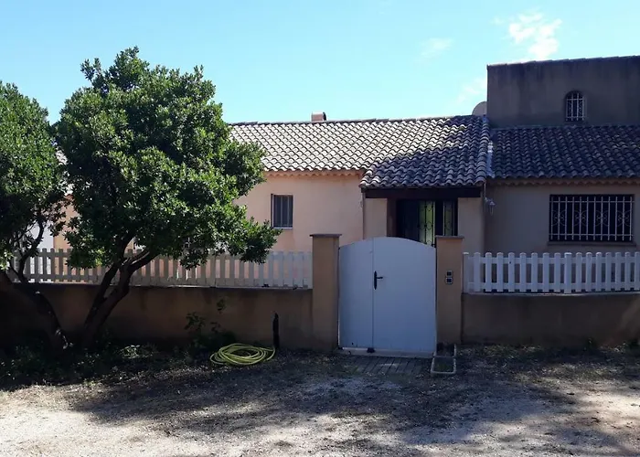 Sous Les Pins gîtes et chambres d'hôtes La Londe-les-Maures