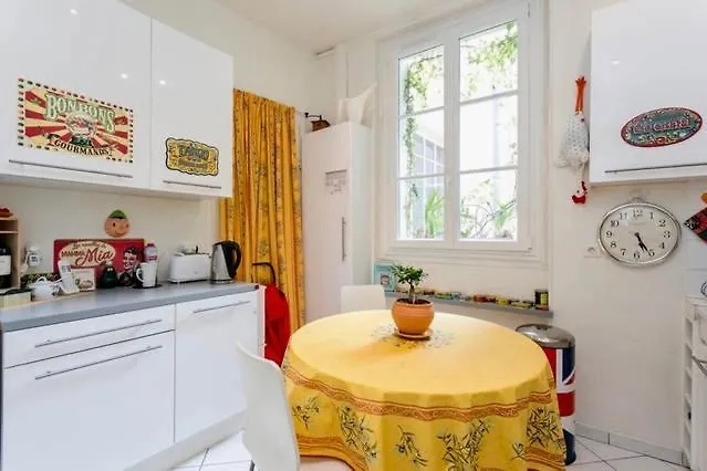 Charming Bedroom Paris